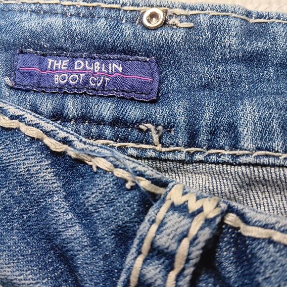 Vigoss Women's Sz 11 Length 31 Boot Cut Jeans The Dublin Style Light Wash - Picture 10 of 11